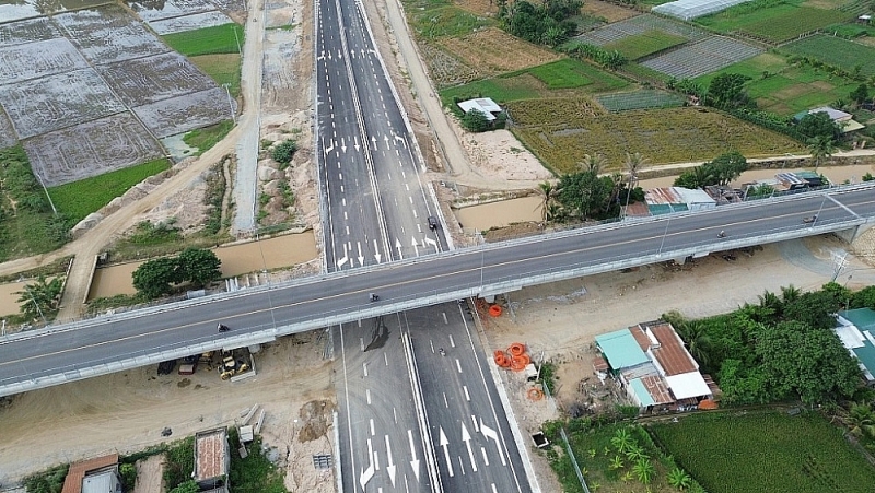 The Cam Lam - Vinh Hao expressway is 78.5km long, passing through three provinces of Khanh Hoa, Ninh Thuan and Binh Thuan. Illustrated photo: ST