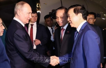 Russian President Vladimir Putin starts state visit to Vietnam