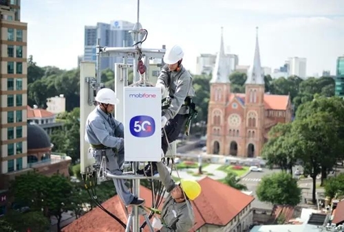 Việt Nam targets full mobile broadband coverage on highways, industrial zones by 2025