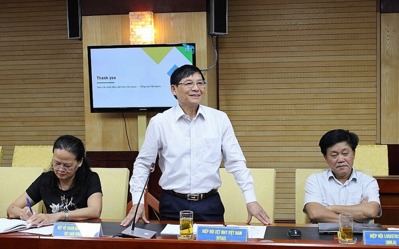 Representative of Vietnam Textile and Apparel Association spoke at the conference. Photo: Quang Hùng