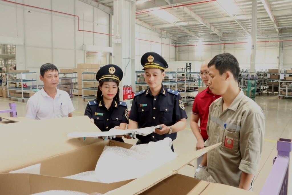 Customs industry’s revenue increases thanks to high value of four major import and export commodity groups