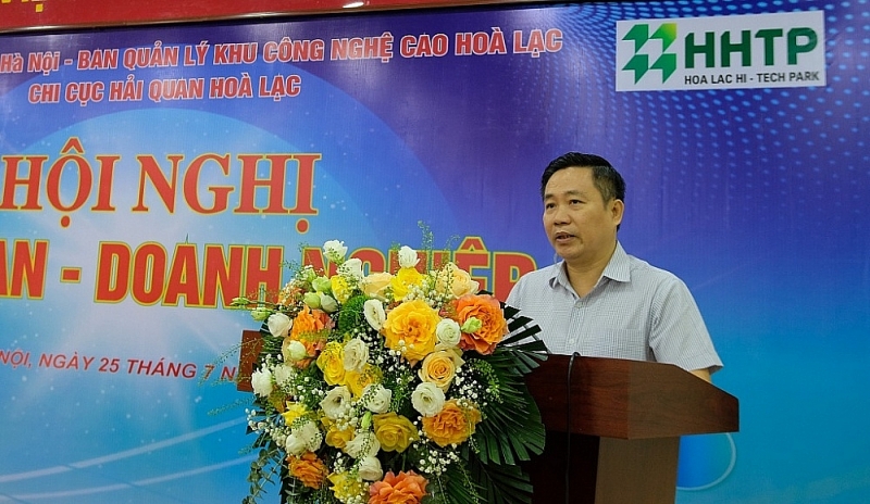 Tran Dac Trung, Deputy Director of the Hoa Lac High-Tech Park Authority affirmed that they would launch many business support solutions for enterprises investing in hi-tech park. 