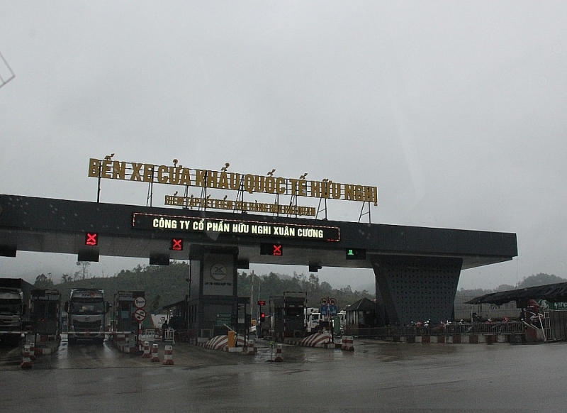 Bus station, cargo loading and storage location of Huu Nghi Xuan Cuong Joint Stock Company. Photo: H.Nụ