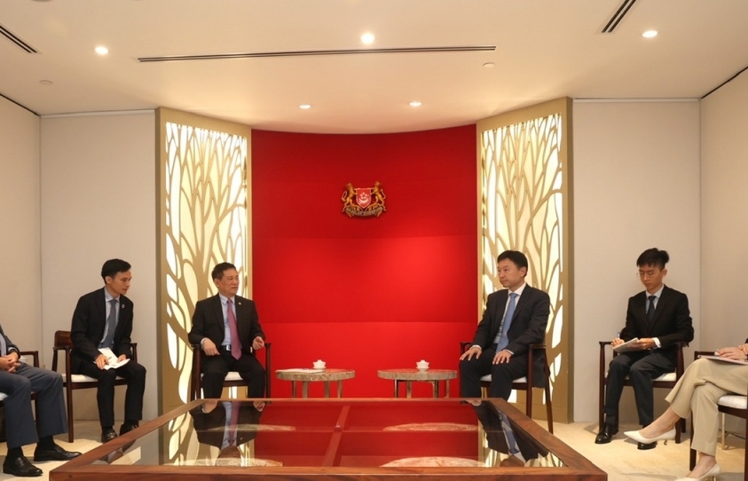 Vietnam, Singapore promote cooperation in finance