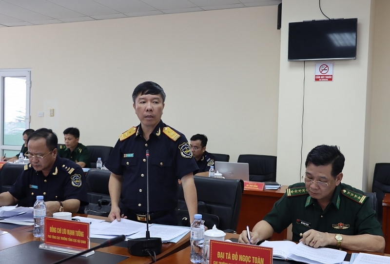 Deputy Director General Luu Manh Tuong speaks at the working session. Photo: T.Binh