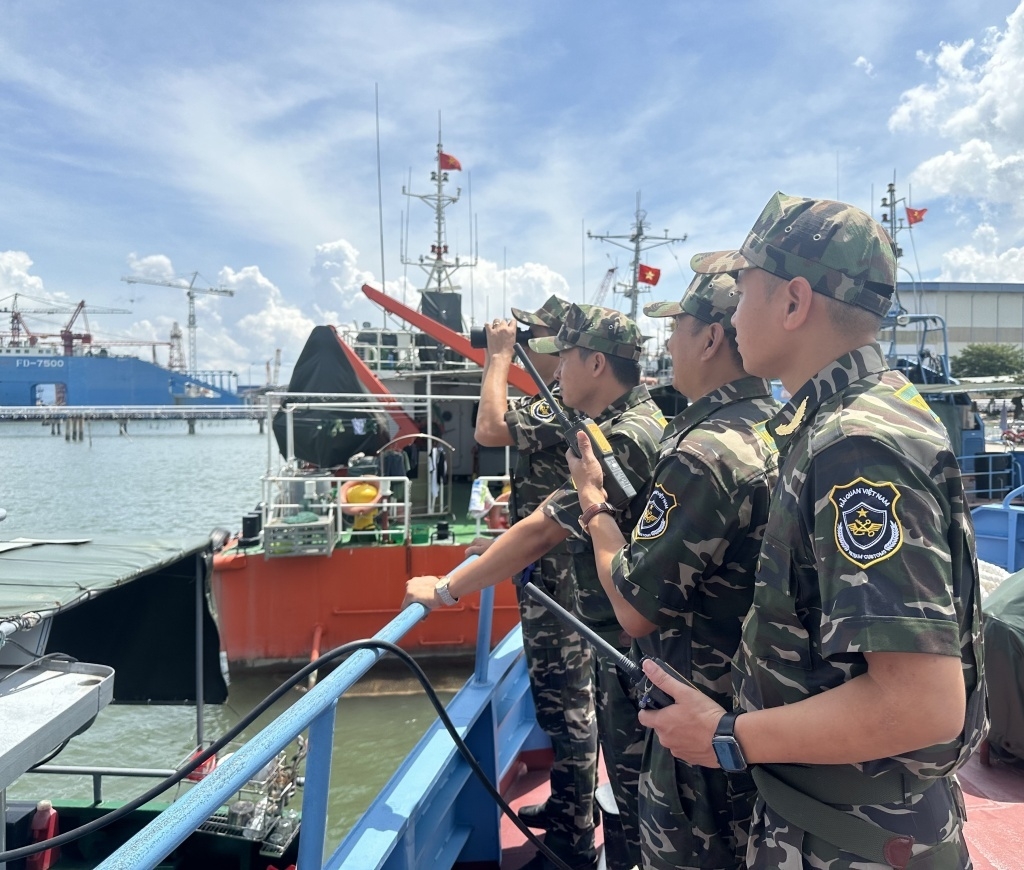 Squadron 3, Anti-smuggling and Investigation Department: Proactively control and prevent smuggling of gasoline, oil and drugs at sea