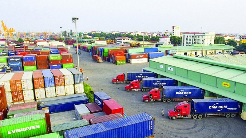 The green transition trend presents both challenges and opportunities for logistics enterprises. Photo: Internet