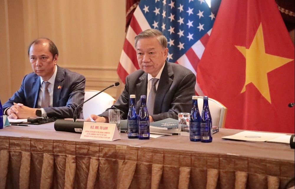 Top leader meets with leaders of Communist Party USA, left-wing organisations