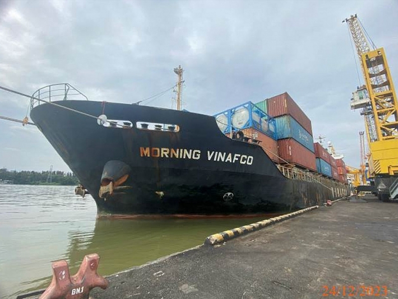 Morning Vinafco ship at Ben Nghe port, Ho Chi Minh City on December 24, 2023.