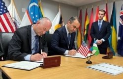 uzbekistan signs customs agreement with us