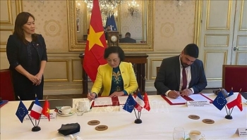 Vietnam, France boost cooperation in public services, administrative modernisation