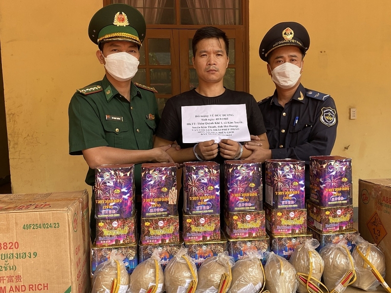 Over half a ton of firecrackers intercepted at Cha Lo border gate