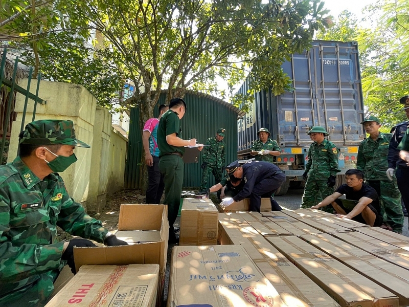 Over half a ton of firecrackers intercepted at Cha Lo border gate