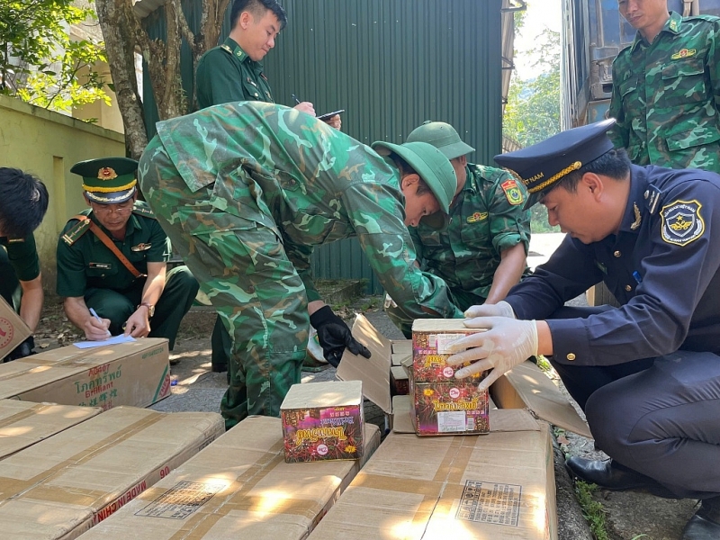 Over half a ton of firecrackers intercepted at Cha Lo border gate