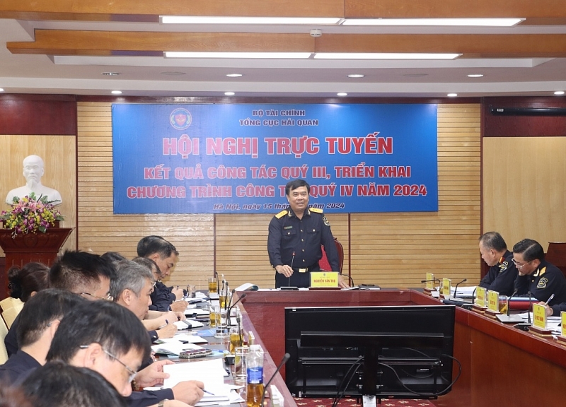 Director General Nguyen Van Tho chairs the conference. Photo: T.Binh.