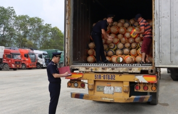 Exports through Cao Bang Customs Department surges in September