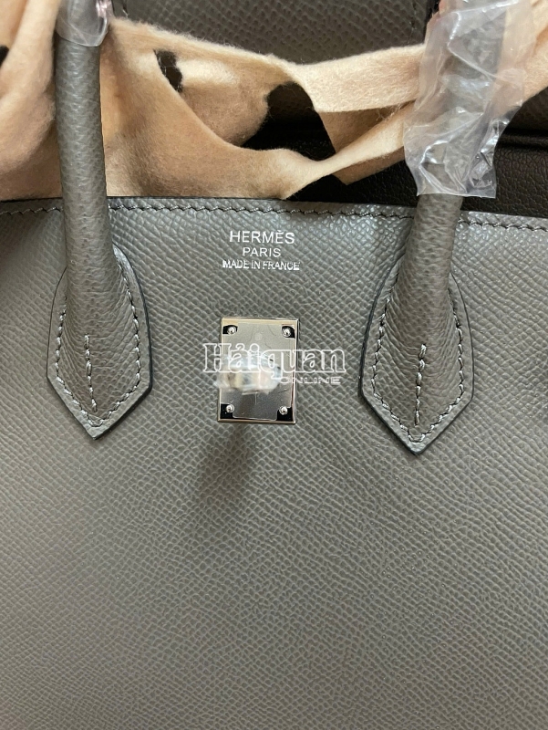 Dozens of fake HERMÈS bags intercepted in a border crackdown