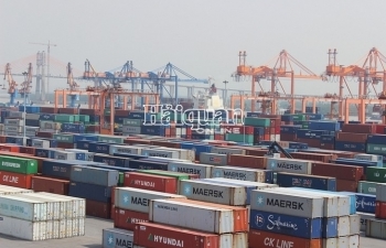 Customs handles a daily trade volume of over US$2 billion