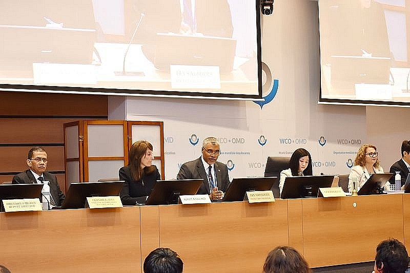 WCO Secretary General Ian Saunders (center) delivers opening remarks. Photo: WCO