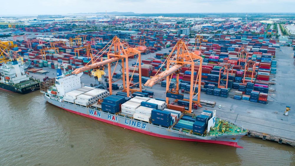 Cargo ships at Hai Phong Port (Photo: VNA)