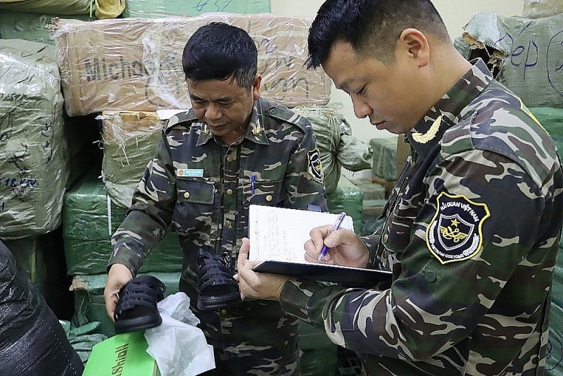 Many types of infringing goods seized by the Customs force in Mong Cai City. Photo: Q.H