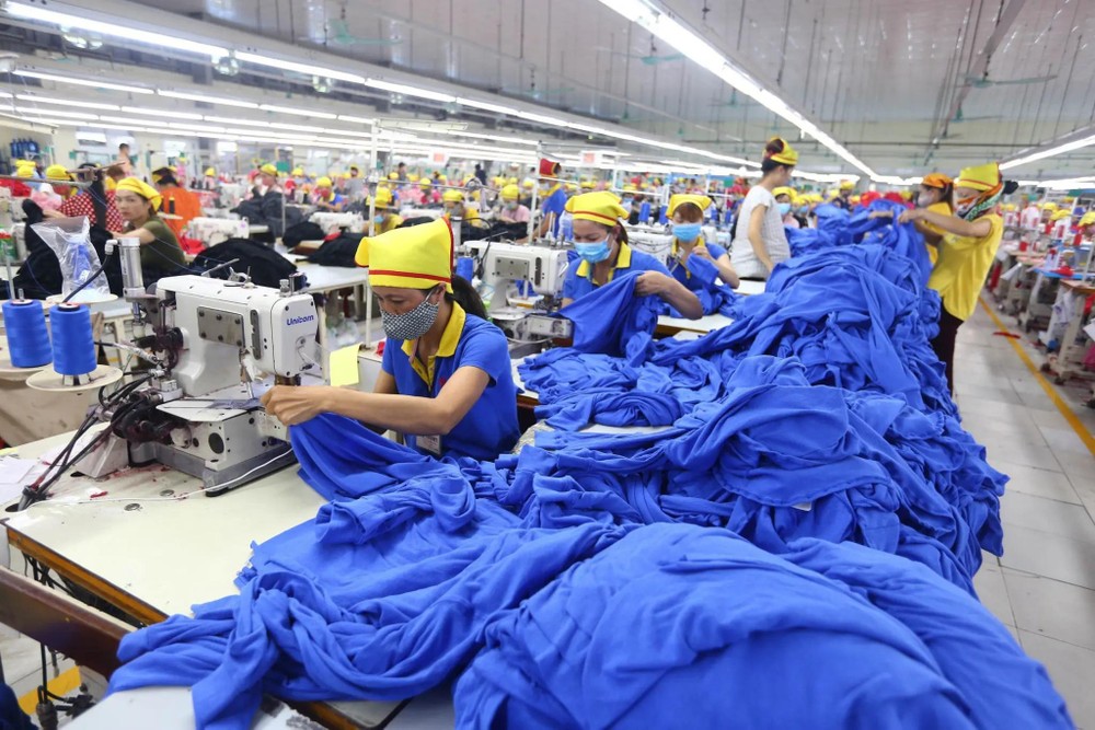 A production line at Hana Kovi Inc Company in Bac Giang province, with 100% investment from the Republic of Korea. (Photo: VNA)