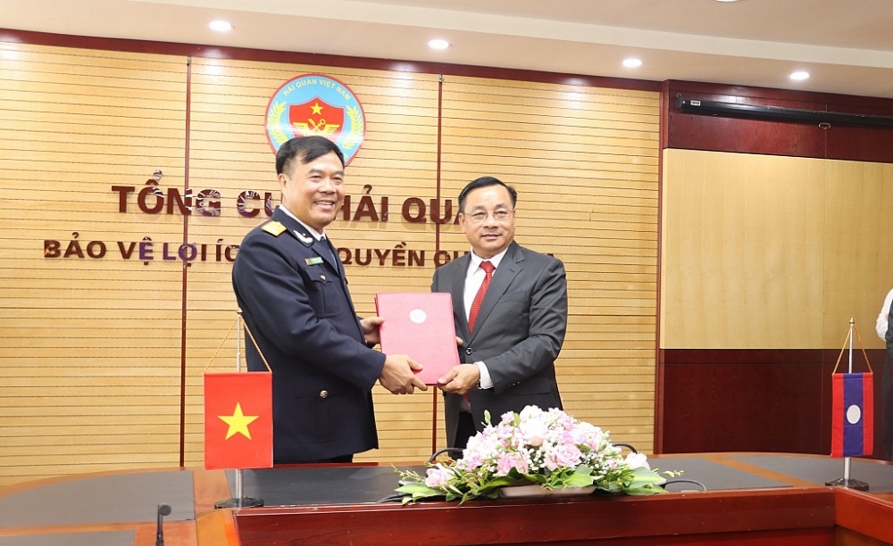 Promoting Vietnam-Laos Customs cooperation