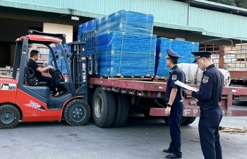 Goods trading, being seen from Lang Son border gate