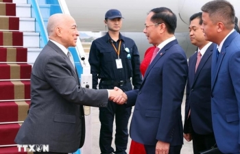 Cambodian King begins state visit to Vietnam