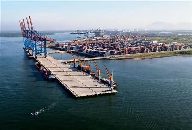 Driving economic growth through port development (Photo: VNA)