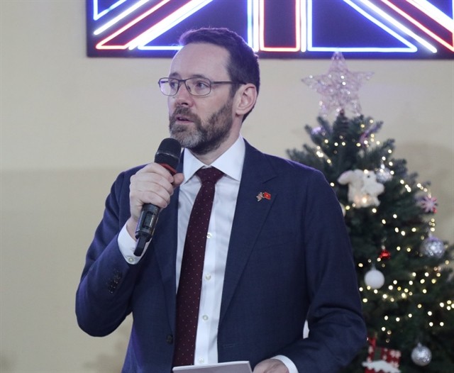 British Ambassador to Vietnam Iain Frew makes a speech at the CPTPP Business Reception in Hanoi on December 12. (Photo courtesy of British Embassy to Vietnam)