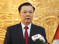 The Minister of Finance, Mr. Dinh Tien Dung: Restructuring public debts effectively