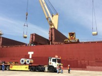 Two pilot ports for goods in transit among international transshipment ports