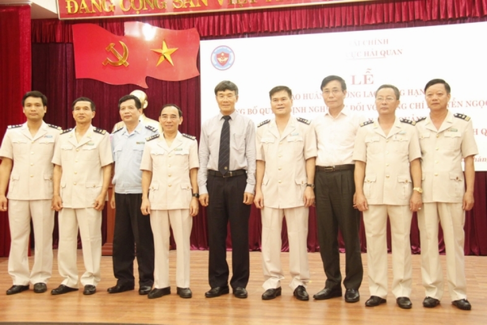 announcement of the decision on appointment the director of the quang ninh customs department