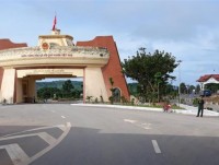 The volume of means of exit and entry through Lao Bao border gate doubled