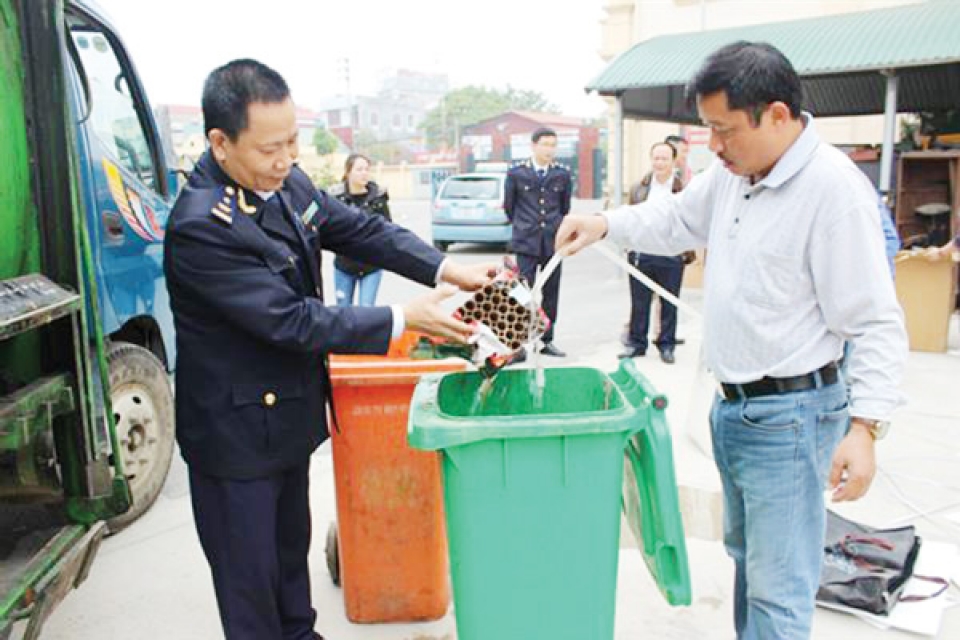 phao lau tuon ve tren cac tuyen bien gioi