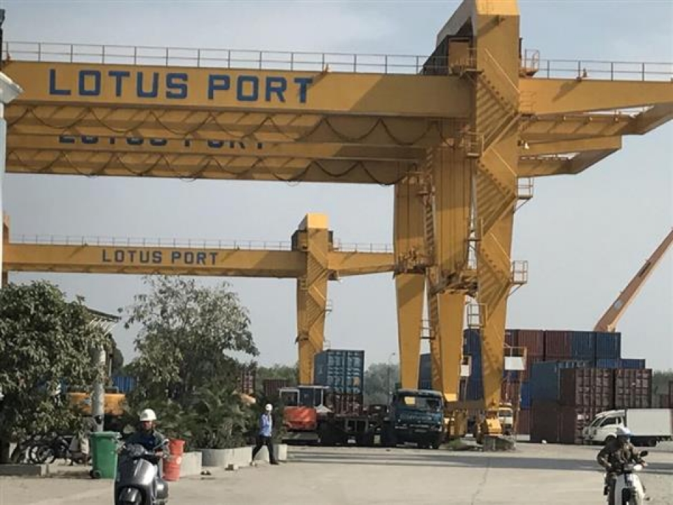 deploying automated system for seaport customs supervision and management in ho chi minh city