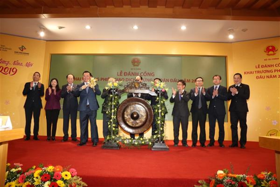 the gong opened the first stock trading session of 2019