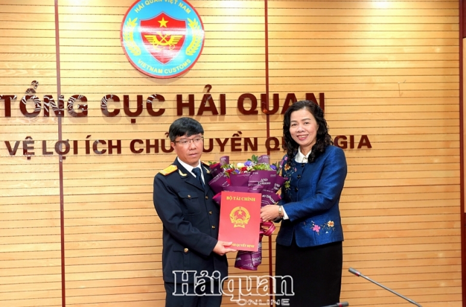 appointing mr luu manh tuong as deputy director general of vietnam customs