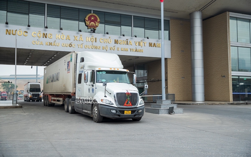 123 customs branches operate during Lunar New Year 2023
