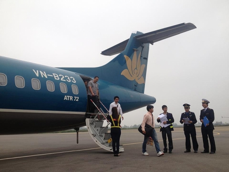 nghe an customs facilitates passengers on vinh bangkok flight