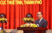 Prime Minister Nguyen Xuan Phuc: Tax sector must prevent situation that leaders direct drastically but some tax officials have not performed