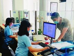 Da Nang Customs sets goal of 100% of administrative procedures processed electronically
