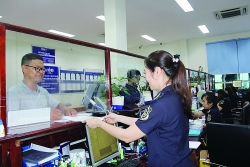 Binh Duong Customs encourages the business community to comply with customs laws