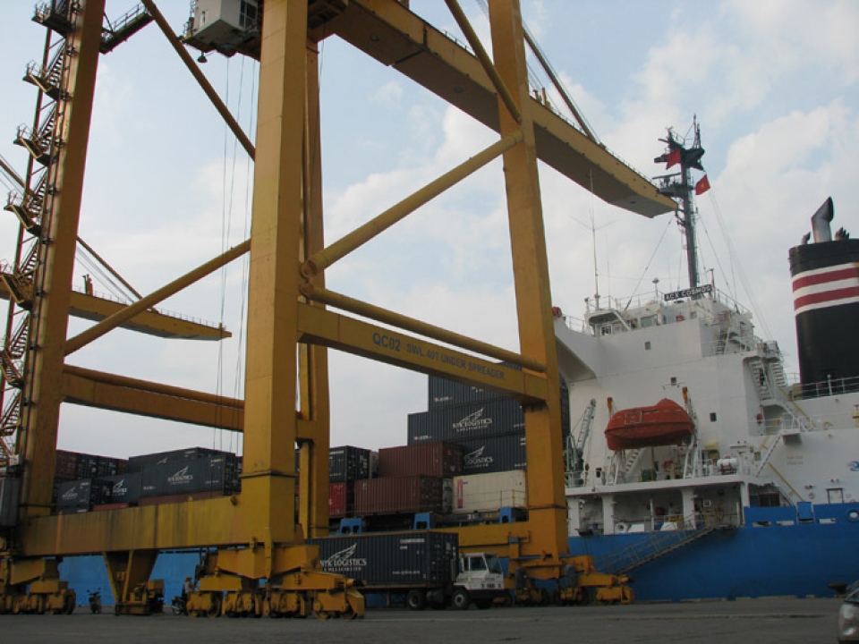 the pilot transportation for transited goods among international seaports