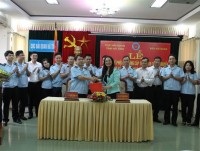 Customs Newspaper and Ha Tinh Customs Department sign Coordination Regulation