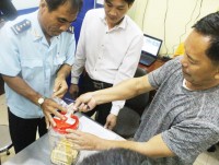 Smuggled gold across An Giang border
