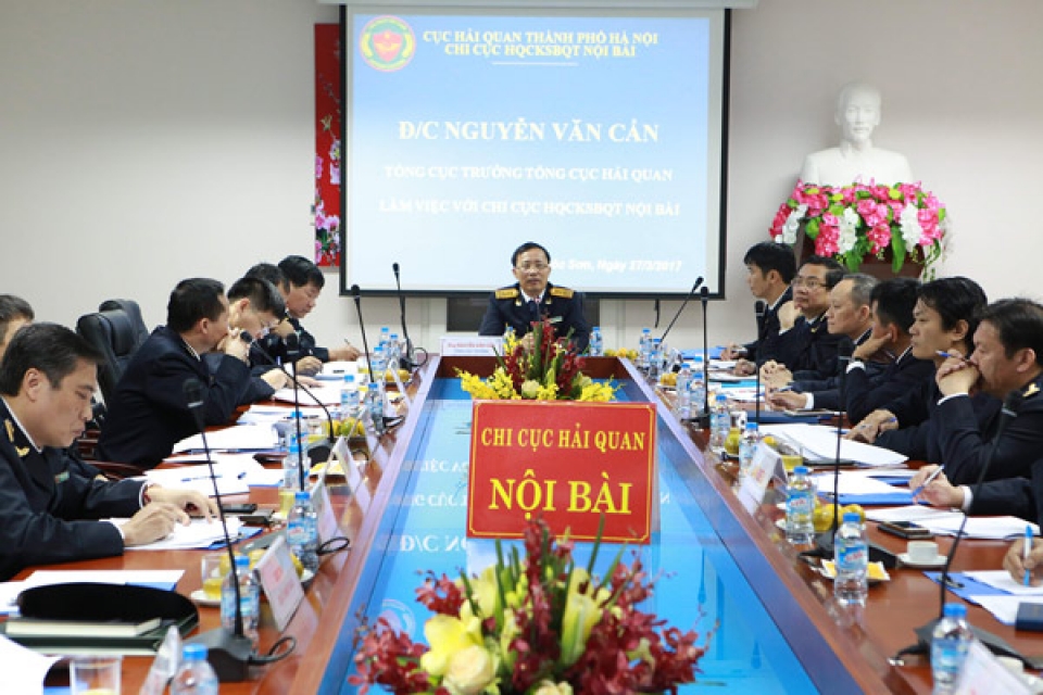 further strengthen the management supervision and control of customs at noi bai airport