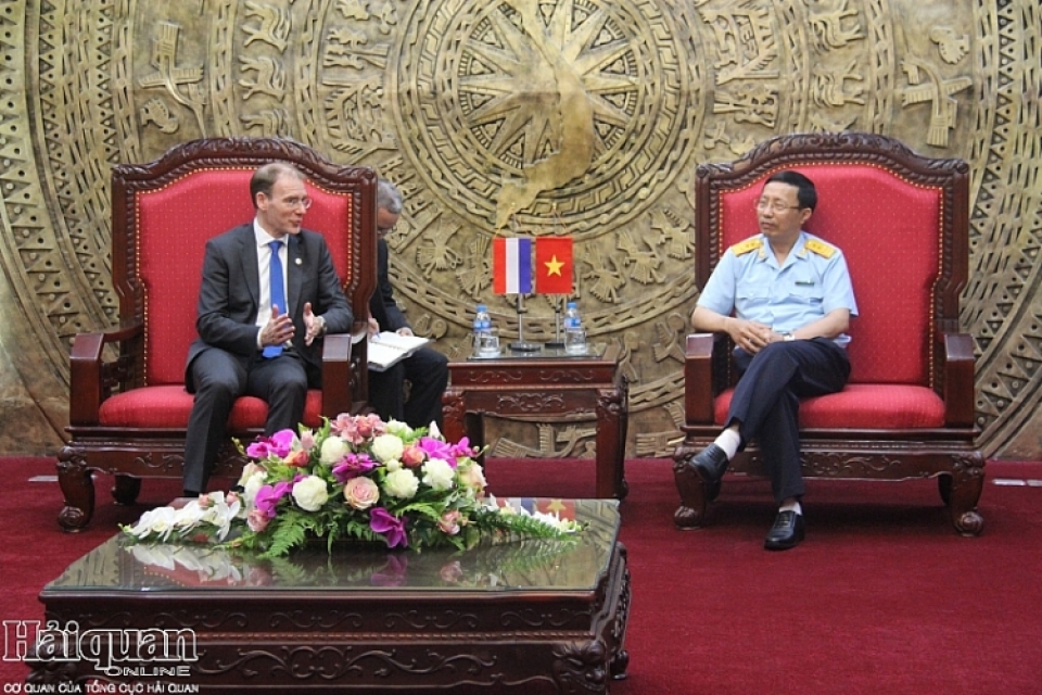 vietnam customs held a courtesy meeting with state secretary of the ministry of finance of the netherlands menno