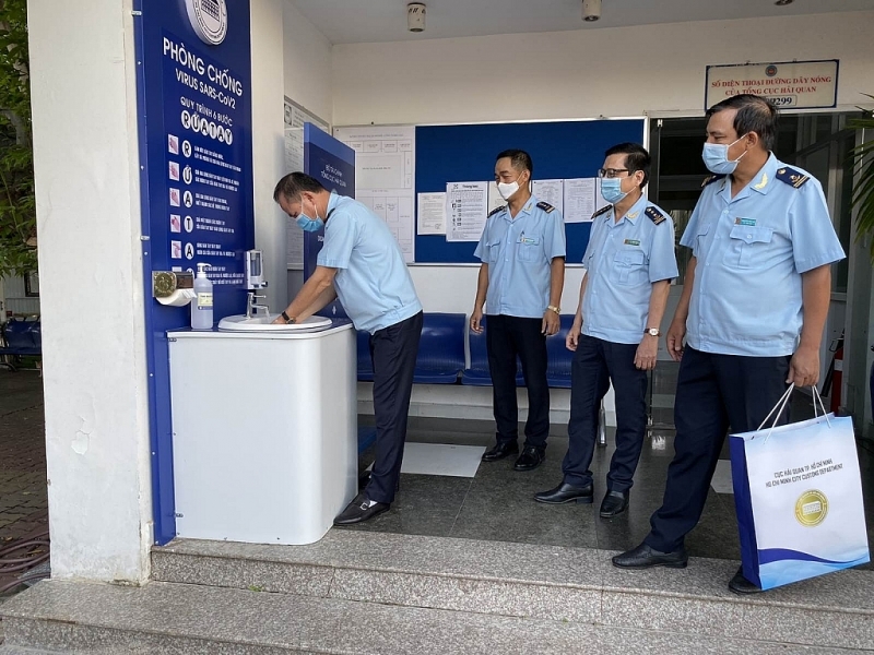 ho chi minh city customs facilitates customs clearance in nationwide social distancing period